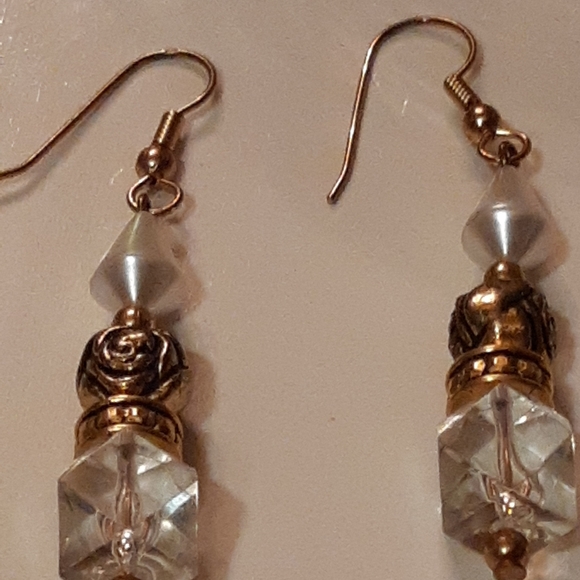 Jewlery Earrings - Picture 2 of 4